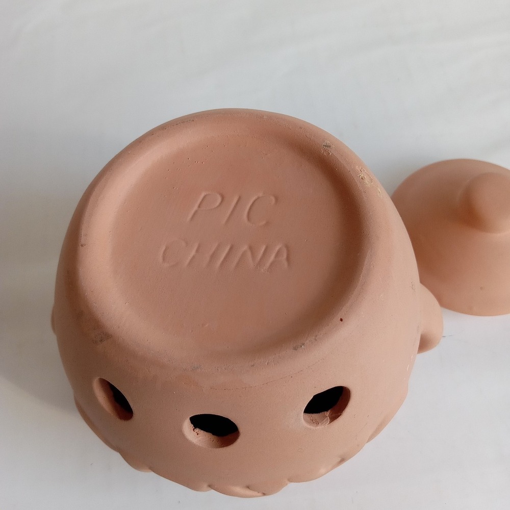 Terracotta  Garlic Storage Container - Picture 5 of 10
